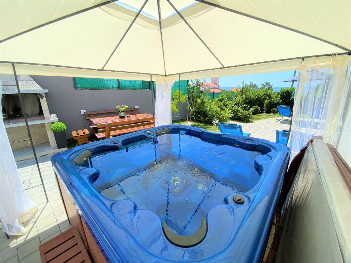 Lux Apartment Sea Shell With Jacuzzi ماكارسكا المظهر الخارجي الصورة