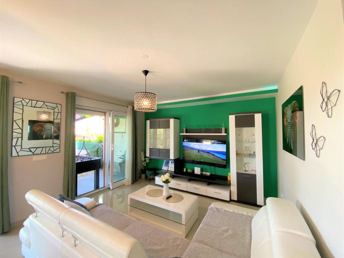 Lux Apartment Sea Shell With Jacuzzi ماكارسكا المظهر الخارجي الصورة