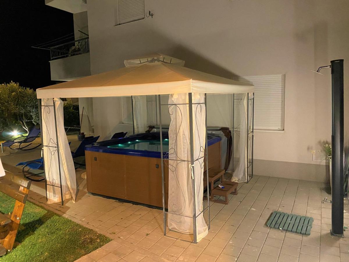 Lux Apartment Sea Shell With Jacuzzi ماكارسكا المظهر الخارجي الصورة
