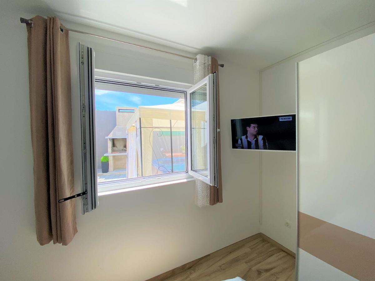 Lux Apartment Sea Shell With Jacuzzi ماكارسكا المظهر الخارجي الصورة